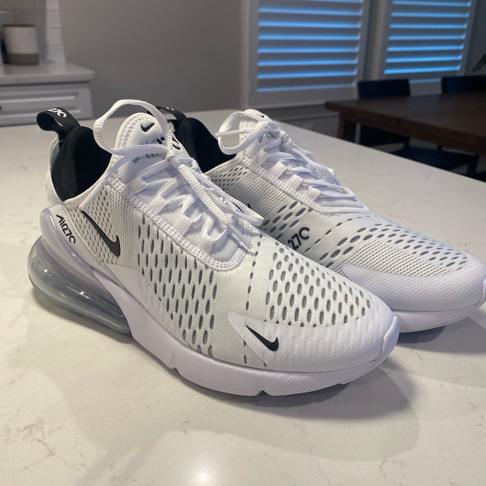 Nike Air Max 270 Men’s Sneaker Sz 8